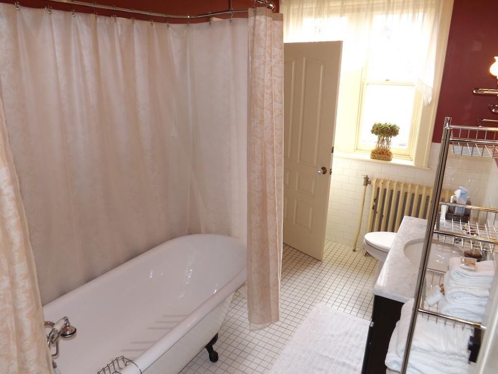 The Patriot House Bed & Breakfast Annville Rum bild
